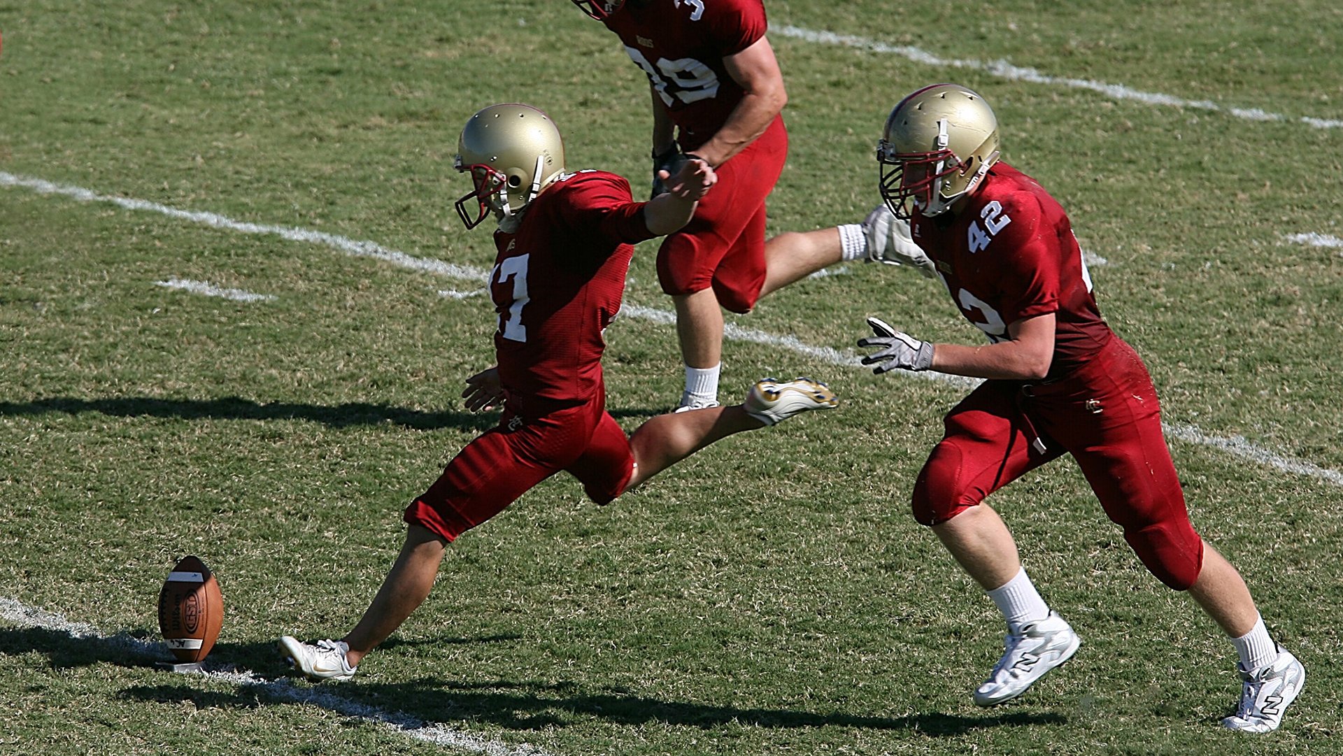 若日尼奥点射定乾坤,那不勒斯风格征服阿尔及利亚之旅