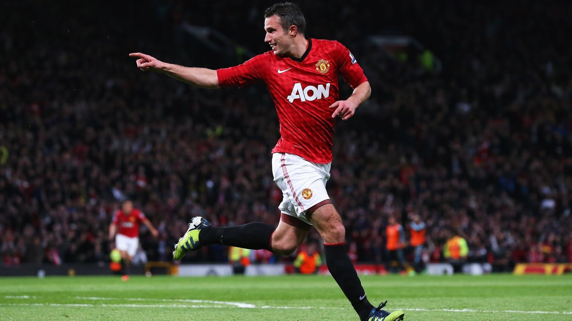 绿茵场与硬木地板的交响，德甲争冠焦点战启示录与骑士力擒黄蜂的胜利法则