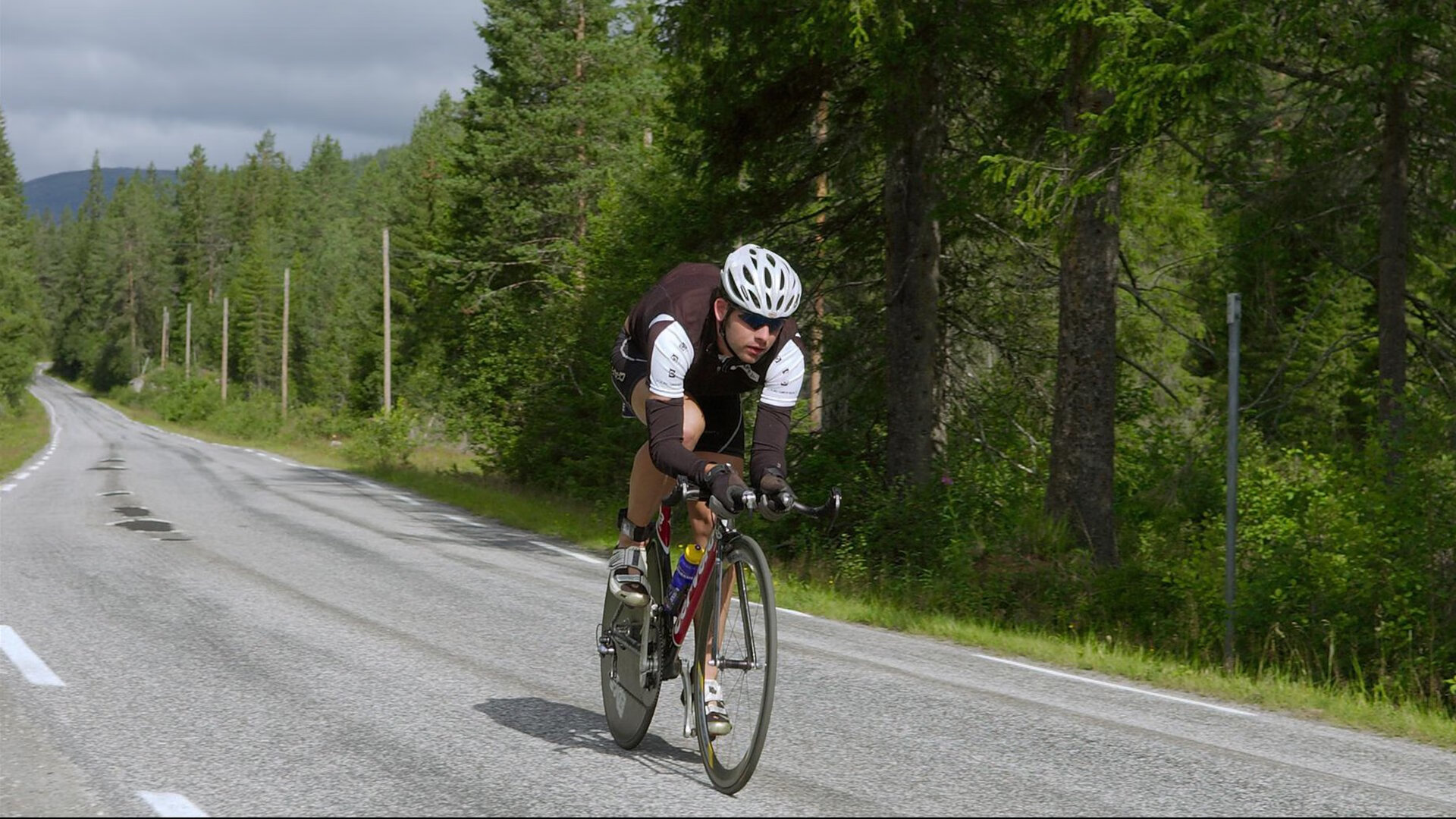 当沙漠雄狮遇见北欧战神，哈兰德跨界接管NBA总决赛