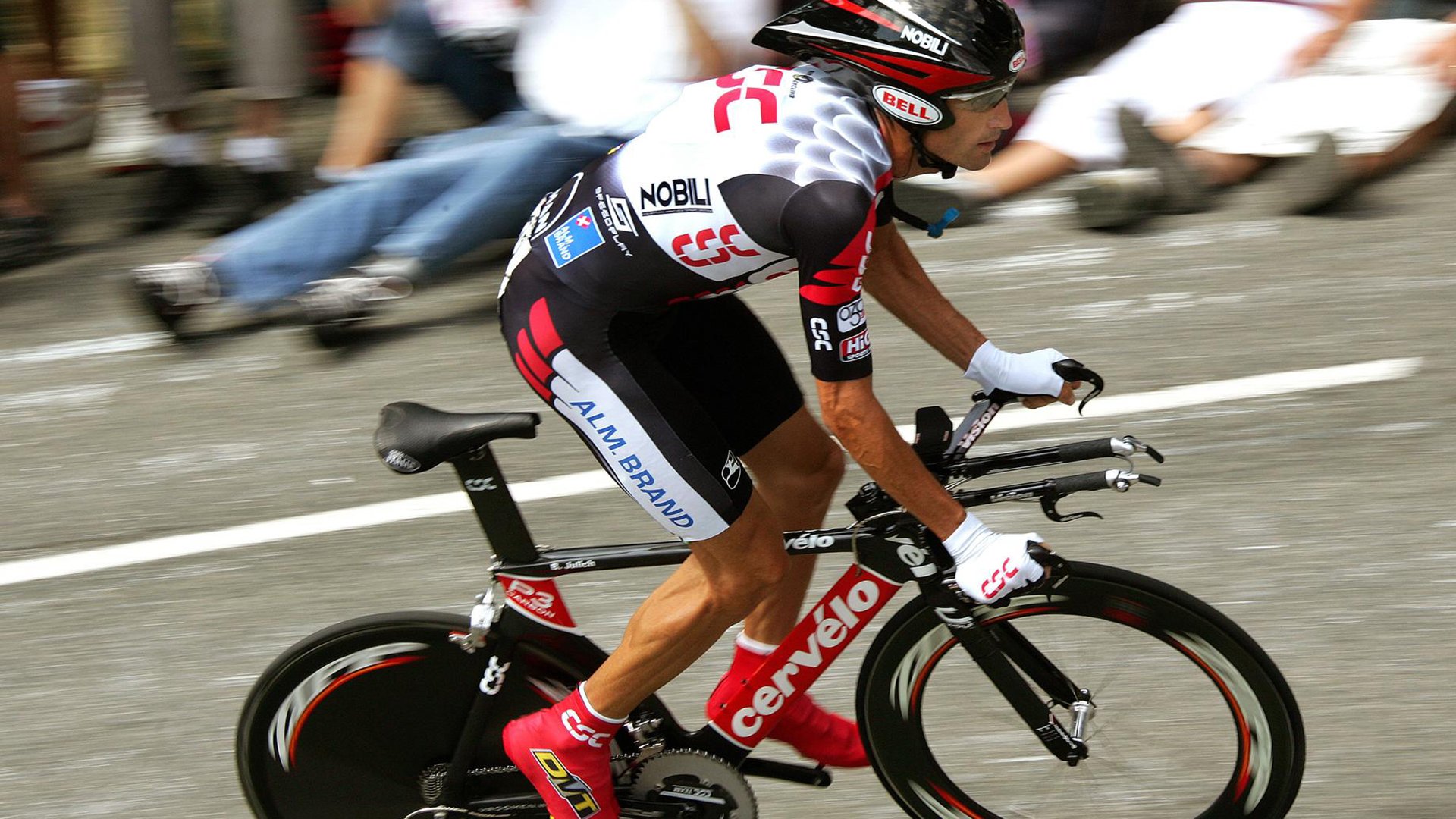 当碾压遇见惊艳,一场球赛里的两个平行世界